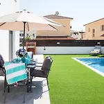 Voroklini Villa With Pool