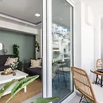 Beach Daze 1-Br Apt By Finikoudes Beach
