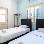 Mufasa Studio In Larnaca W/Terrace