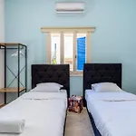 Mufasa Studio In Larnaca W/Terrace