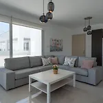 Harmonia 2-Br Apt In Livadia