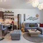 Lemon Tree 1-Br Apt In Livadia