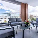 Sunflower 1-Bedroom Apartment In Larnaca