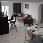 Miriam\'S Beach Apartment
