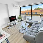Unbeatable Location! Modern 2Br