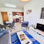 Seaside Heaven Apartment With Pool