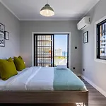 Peale\'S 2-Bedroom Apartment In Mackenzie