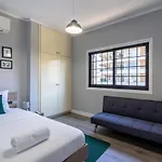 Peale\'S 2-Bedroom Apartment In Mackenzie
