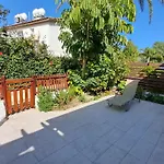 Relaxing Seaside Manors
