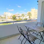 The Urban Oasis - Comfort 2Br Near The City Center, 200Mbit Internet And Smart Tv