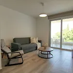 Phaedrus Living Coral Suites Seabreeze