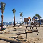 Large Studio Apartment 300M From The Beach