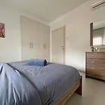 Albert\'S Apartment Center 202B