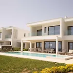 Phaedrus Living: Serenity Waves Villas No.2