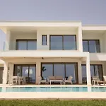 Phaedrus Living: Serenity Waves Villas No.2