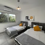 Sara 1