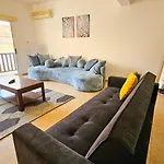 Sky Line City Apartment, 150M From Chabad Lubavitch