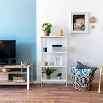 Hue 1-Bedroom Apartment In Larnaca