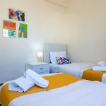 Sapphire\'S 2-Bedroom Apartment In Larnaca