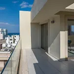 Downtown 2 Bedroom Penthouse
