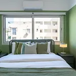 Hazel - 2-Bedroom Apartment In Larnaca