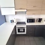 Beachside Comfort - 2Br Apt,5 Min To The Beach
