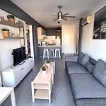Beachside Comfort - 2Br Apt,5 Min To The Beach