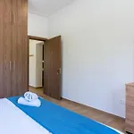 Verdant 1-Bedroom Apartment In Larnaca