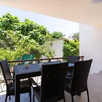 Verdant 1-Bedroom Apartment In Larnaca