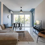 Aneto Spiti 2-Br Apt In Larnaca.