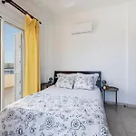 City Center Top Floor Big Balcony 2Br Close To The Beach