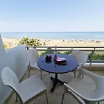 Makenzy Sandy Beachfront Paradise