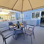 Atlantis Apartments 50M From Makenzy Seafront