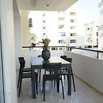 Mackenzie Boutique Apartment With Pool