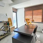 Seaview Business Hub Apartment