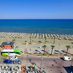 Lazuli Sea View Beachfront- Ap 61