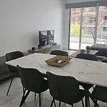 Stay Aquamarine Apartment