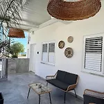 Fatcow Beach Apartment