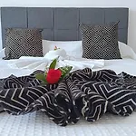 Larvella Estia Luxury Suites
