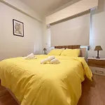 Albert\'S Apartment Mackenzie 001