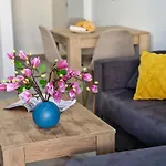 Airbnsea City Centre Side Sea View Apartments