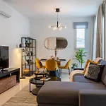Valleria - 2 Bedroom Apartment W Pool In Larnaca