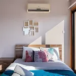 Ani\'S Stylish Studio W Terrace In Larnaca