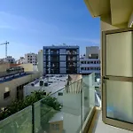 Downtown Comfort Apartment