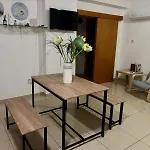 Vip Resort Apartment On Makenzie Beach