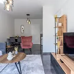 Powder\'S 1-Bedroom Retreat In Mackenzy, Larnaca