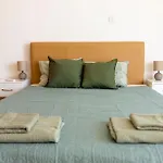 Stunning Apartment With Sea View