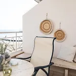 Quattro Beachfront Sea View Ap 4