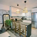 2Bedroom Amalfi Blue Apt In Larnaca - 10Min Walk To The Beach