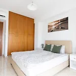 Cozy Apartment With Sea View